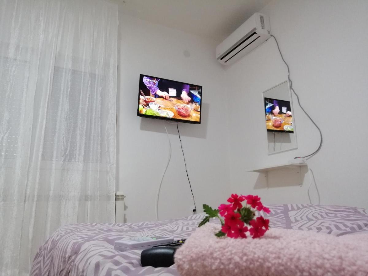 Apartman Nana Ягодина Екстер'єр фото